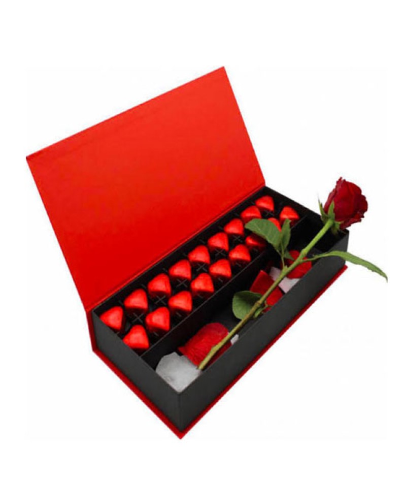 Kutuda Çikolata & Gül