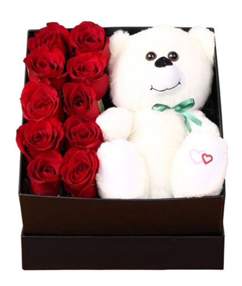 Kutuda Ayıcıklı Gül Aranjmanı